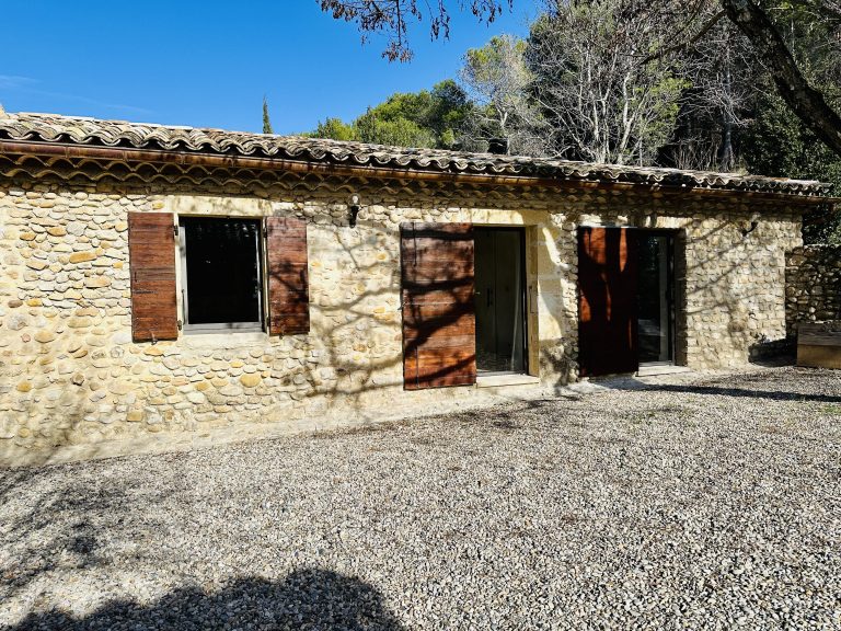 ecoondes EHS hébergement location vaucluse Ermitage Saint-Quinis